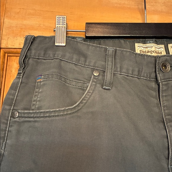Patagonia Men’s Grey Iron Clad Pants - Picture 5 of 6